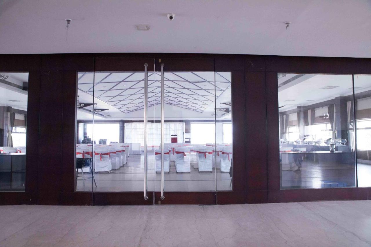 Hotel Central Park Siliguri Zewnętrze zdjęcie